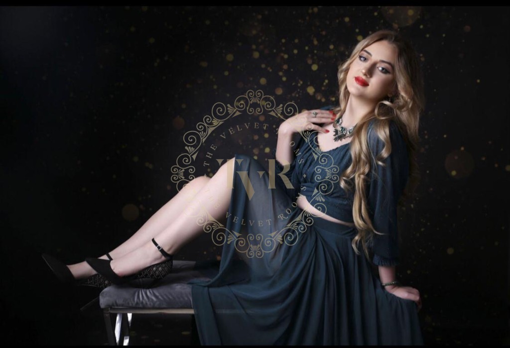 Daria-Cristina Escort